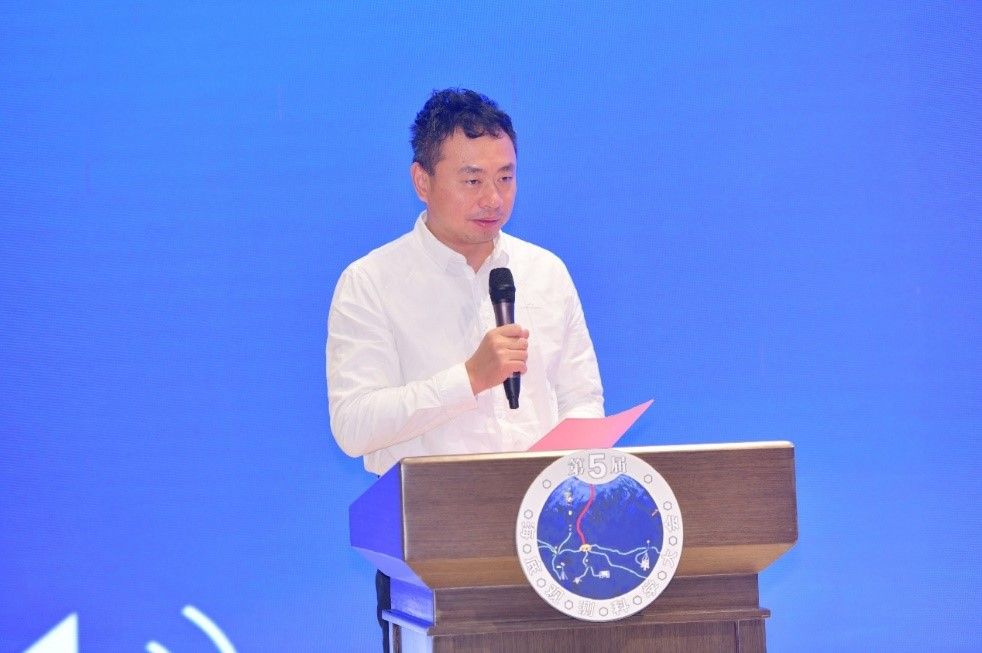 3DB6C22BDEDB9C6E1A280AA93A9_9F09F431_1095C