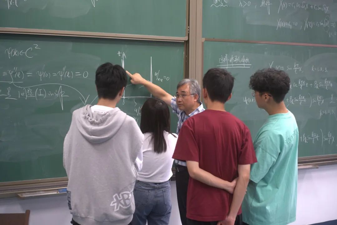 EDF5EC1B0B8B739A8B0E28C8122_212D3BB3_128EC